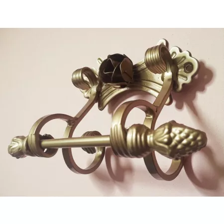 Kuty wieszak na papier toaletowy – ręcznie wykonany z polskiej stali